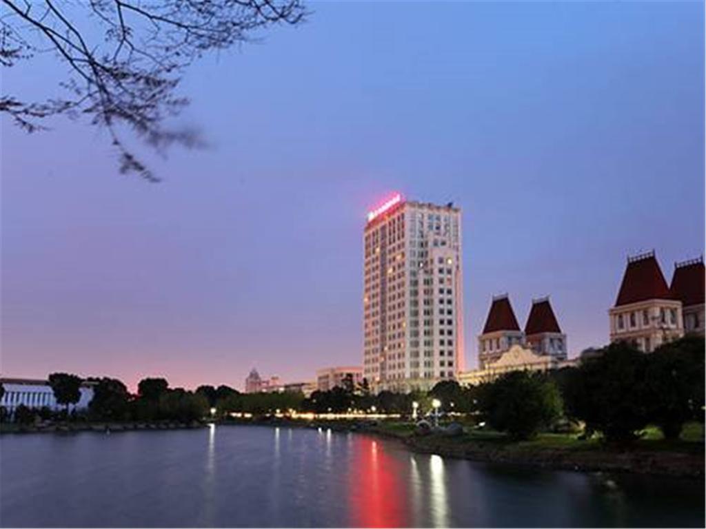 Vienna International Hotel Shanghai Songjiang Exterior photo